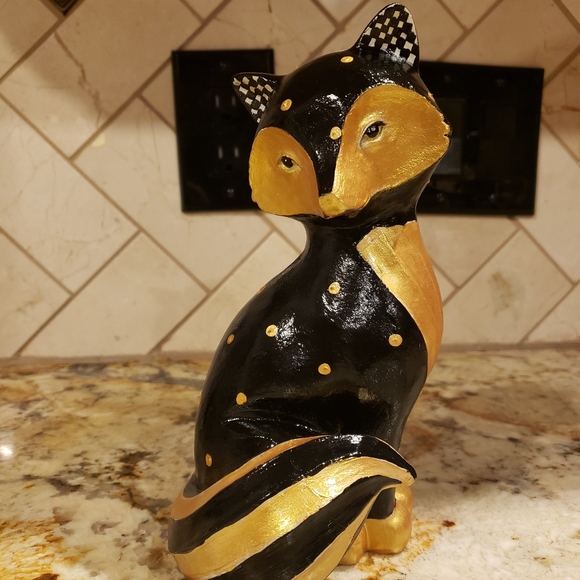 Hand painted Fox - Picture 1 of 5